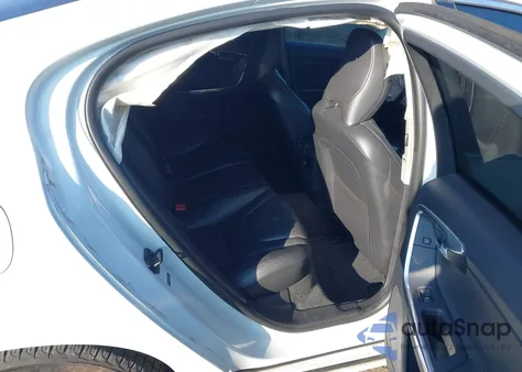 2013 Volvo S60 T5/T5 Platinum/T5 Premier/T5 Premier Plus z USA, uszkodzony, nr VIN YV1612FH6D2233322